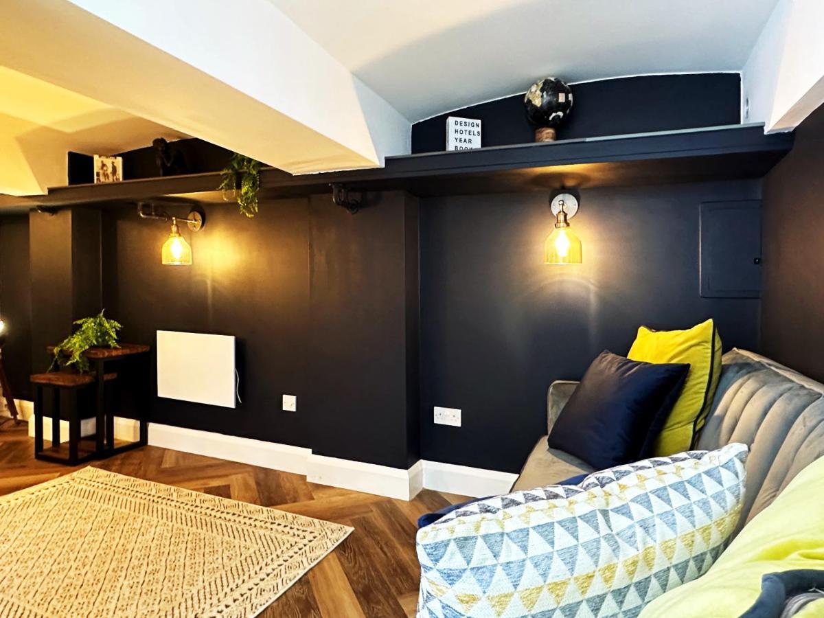 Liam Place Near Hyde Park - 1 Double Bed, 1 Sofa Bed, Spacious Apartment, Private Entrance London Exterior photo
