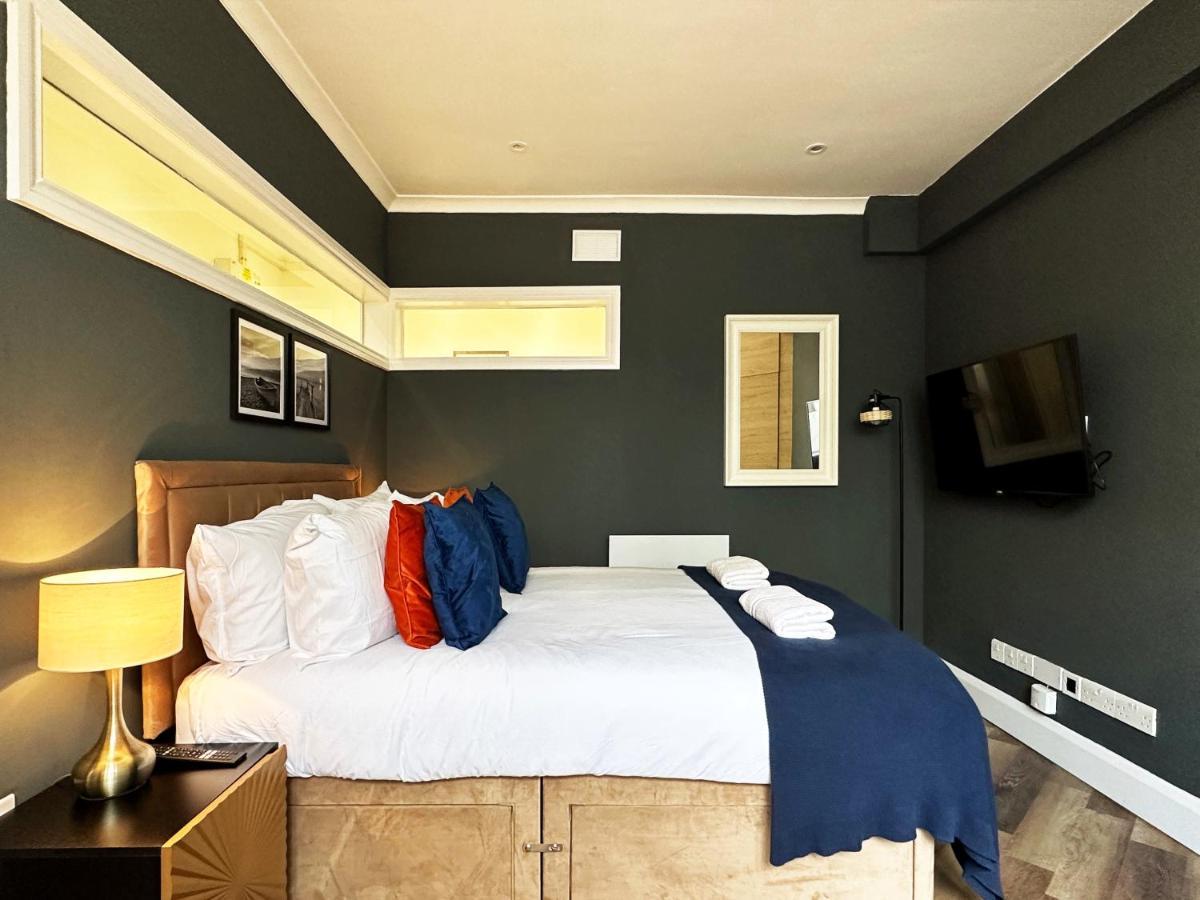 Liam Place Near Hyde Park - 1 Double Bed, 1 Sofa Bed, Spacious Apartment, Private Entrance London Exterior photo