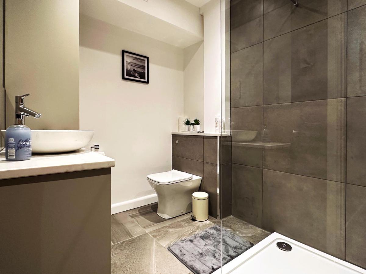 Liam Place Near Hyde Park - 1 Double Bed, 1 Sofa Bed, Spacious Apartment, Private Entrance London Exterior photo