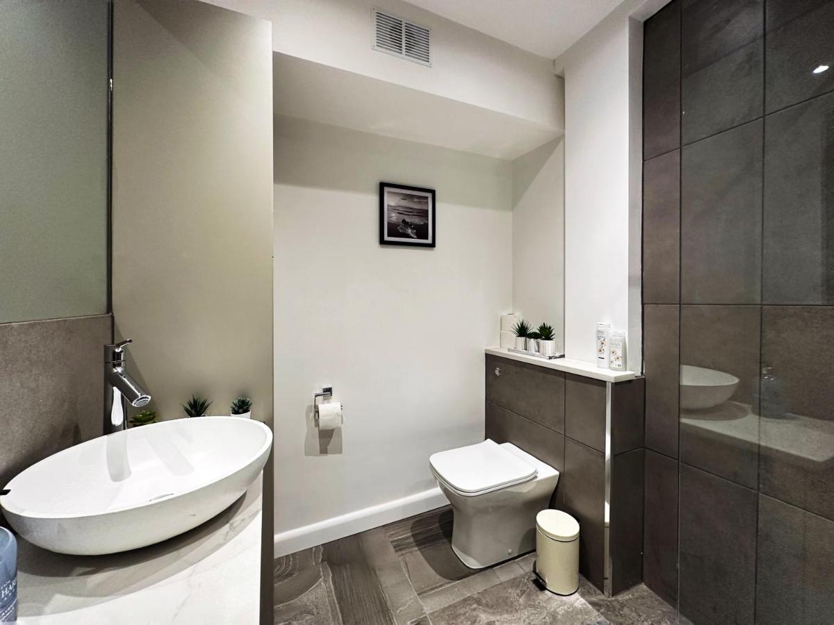 Liam Place Near Hyde Park - 1 Double Bed, 1 Sofa Bed, Spacious Apartment, Private Entrance London Exterior photo