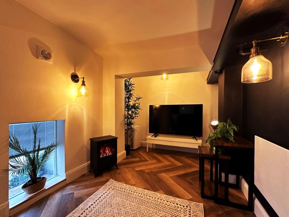 Liam Place Near Hyde Park - 1 Double Bed, 1 Sofa Bed, Spacious Apartment, Private Entrance London Exterior photo