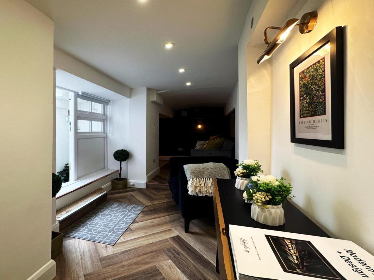 Liam Place Near Hyde Park - 1 Double Bed, 1 Sofa Bed, Spacious Apartment, Private Entrance London Exterior photo